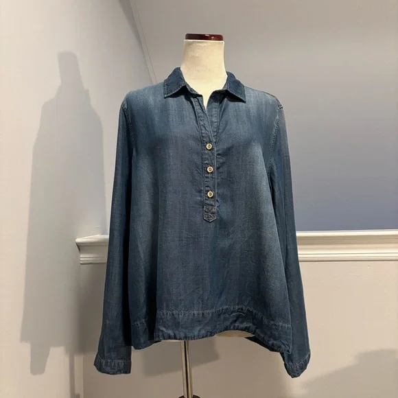 Cloth & Stone Denim Popover Top - Picture 2 of 7